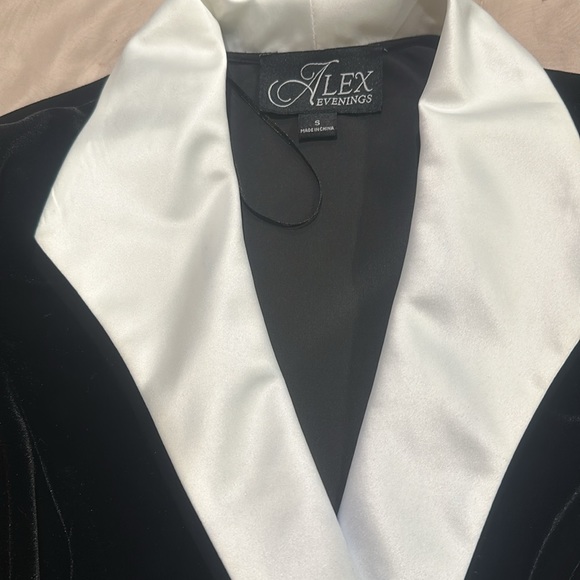 Alex Evenings gorgeous blouse new with tags.  Super elegant and classy. - Picture 11 of 11